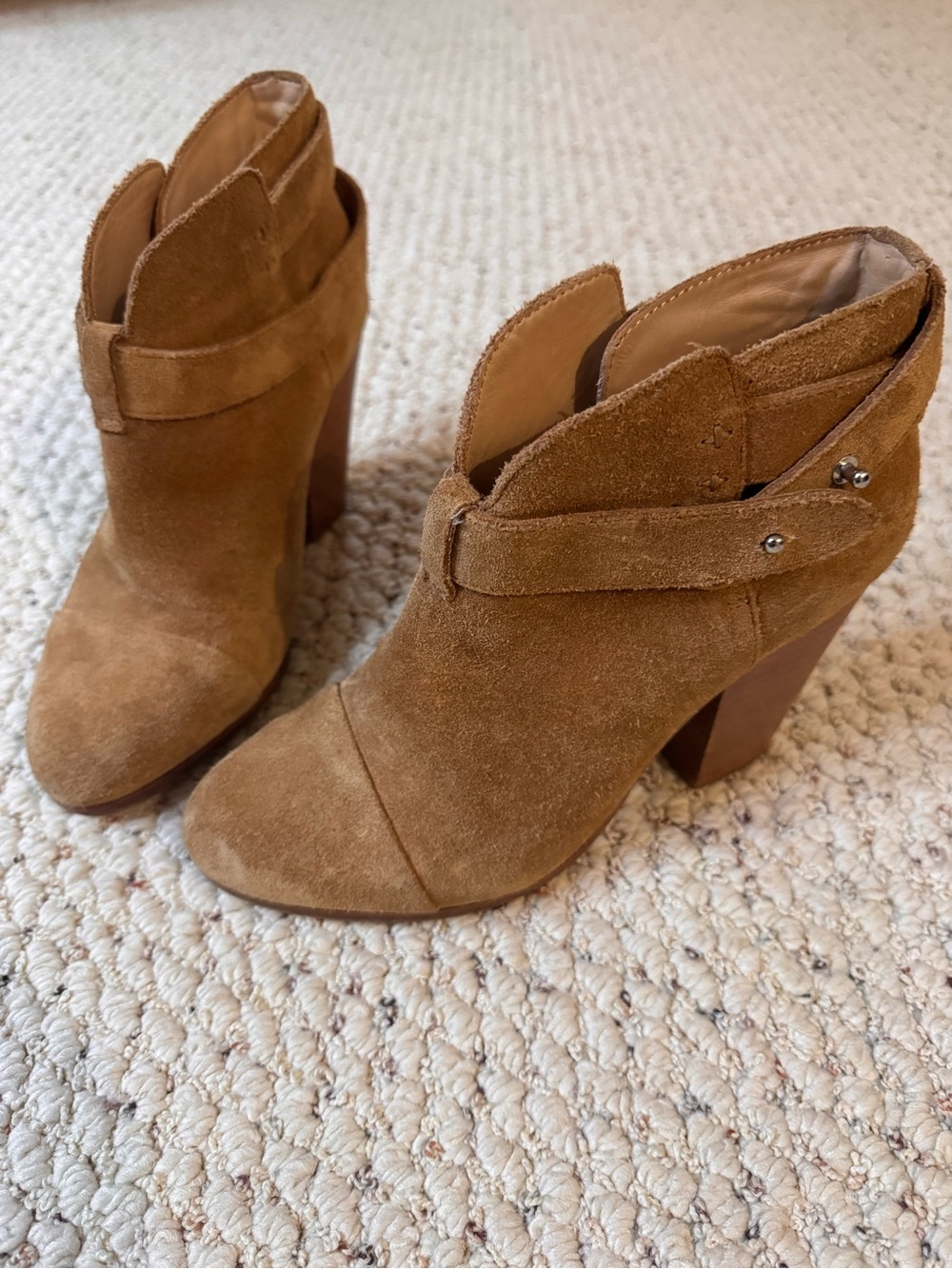 Rag and Bone Women’s Harrow Suede Ankle Booties in Tan
